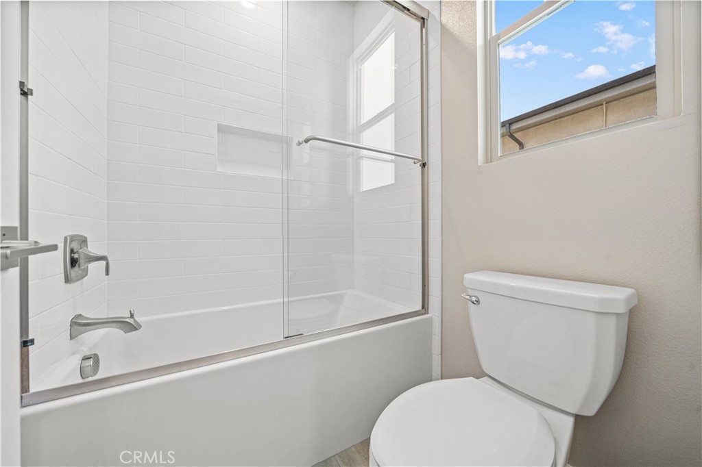 151 Scale Property Photo 30