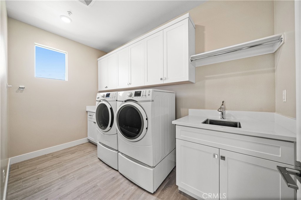 151 Scale Property Photo 46