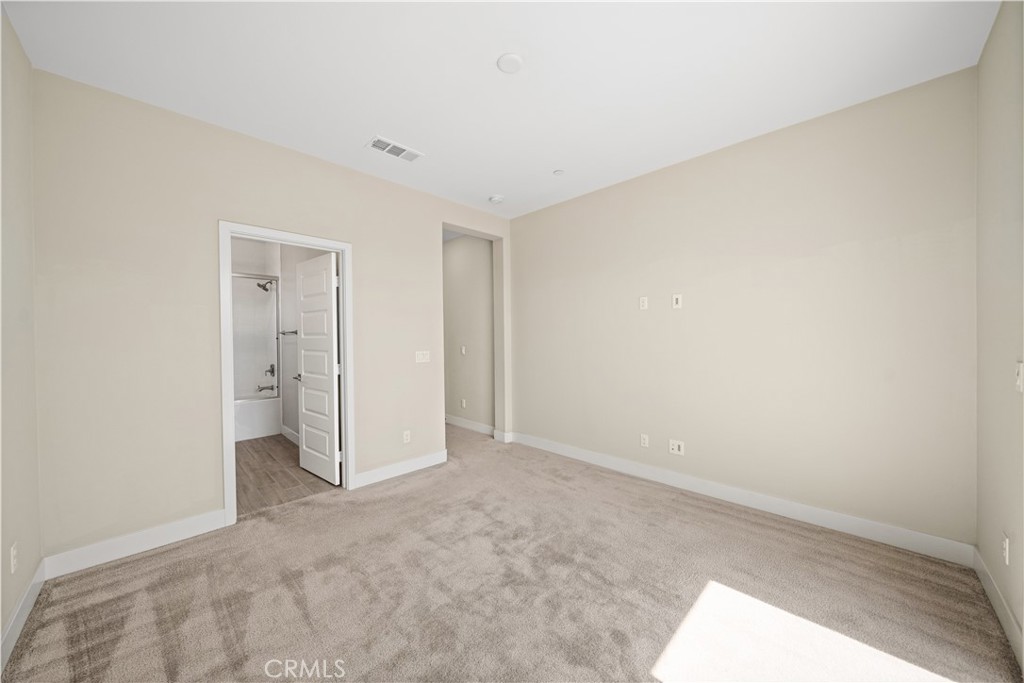 151 Scale Property Photo 52