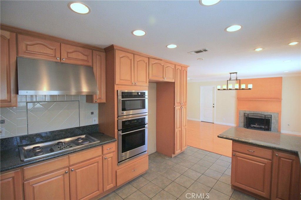23951 Decorah Road Property Photo 7
