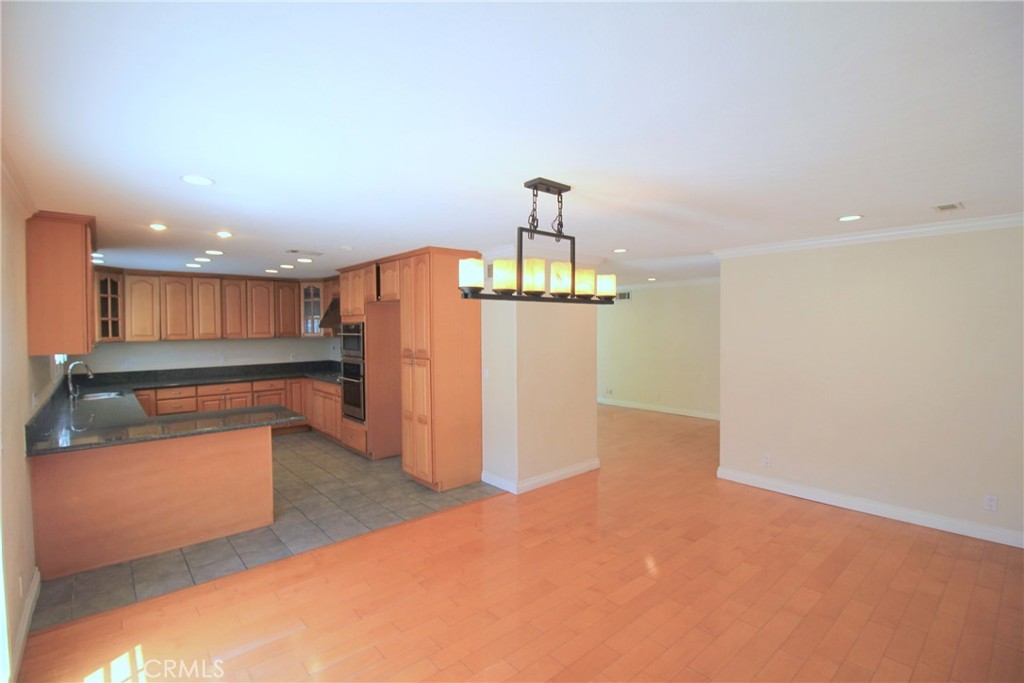23951 Decorah Road Property Photo 11