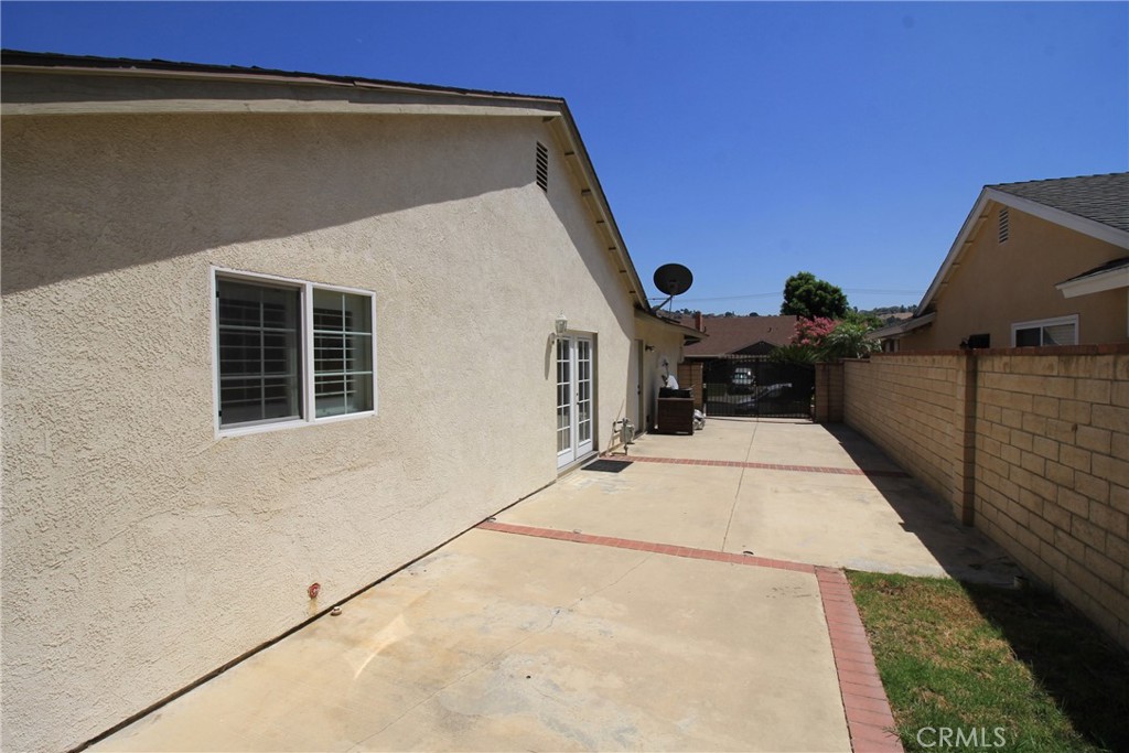 23951 Decorah Road Property Photo 23