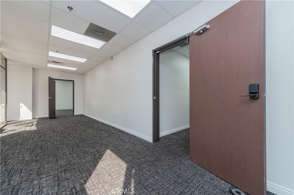 201 N Corona Avenue Suite 103 Property Photo 6