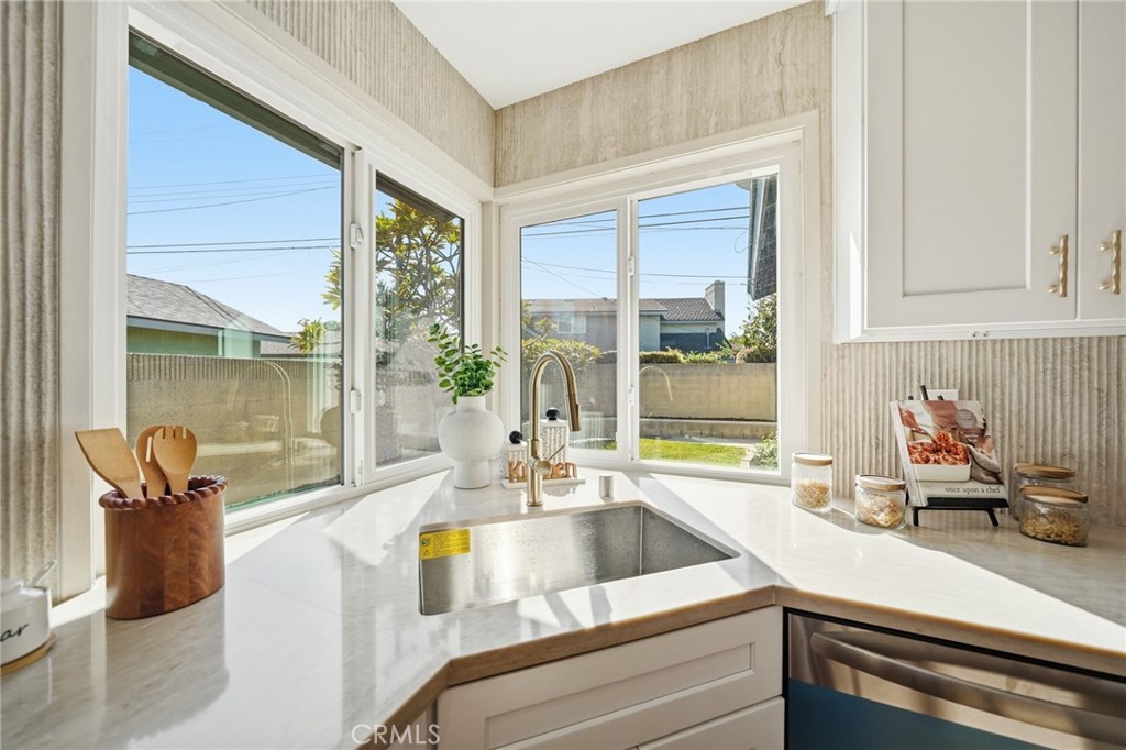 5398 Park Avenue Property Photo 12