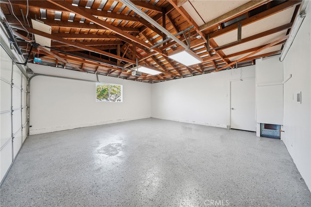 5398 Park Avenue Property Photo 33