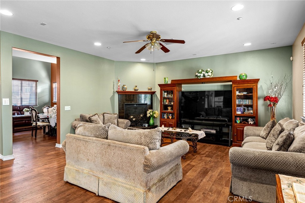 15356 Thistle Street Property Photo 15