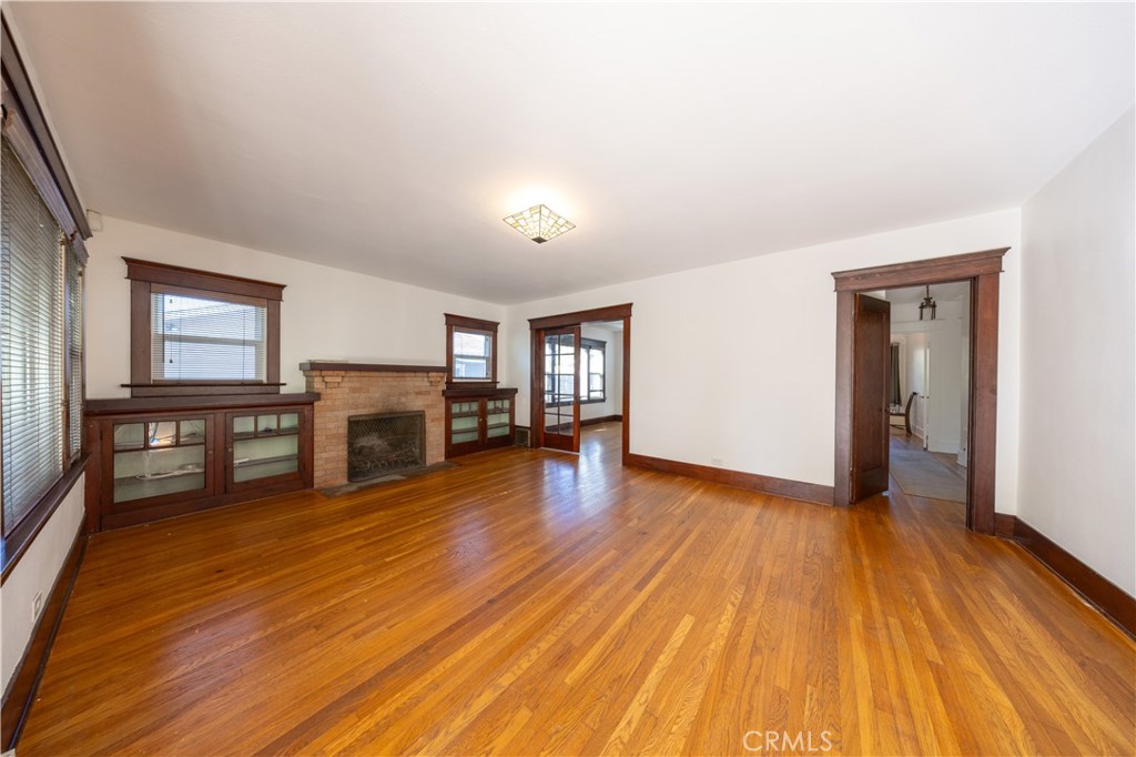 135 N San Marino Avenue Property Photo 2