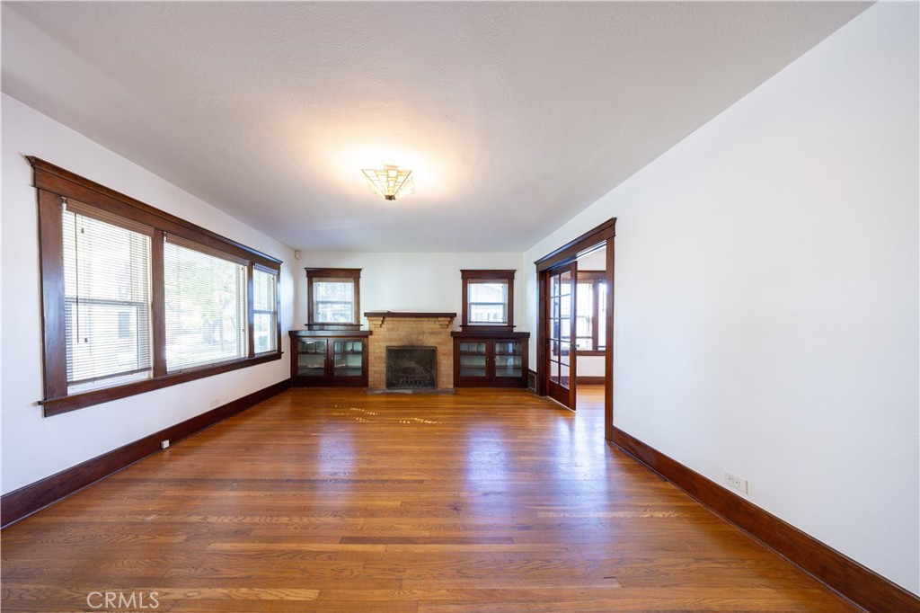 135 N San Marino Avenue Property Photo 5