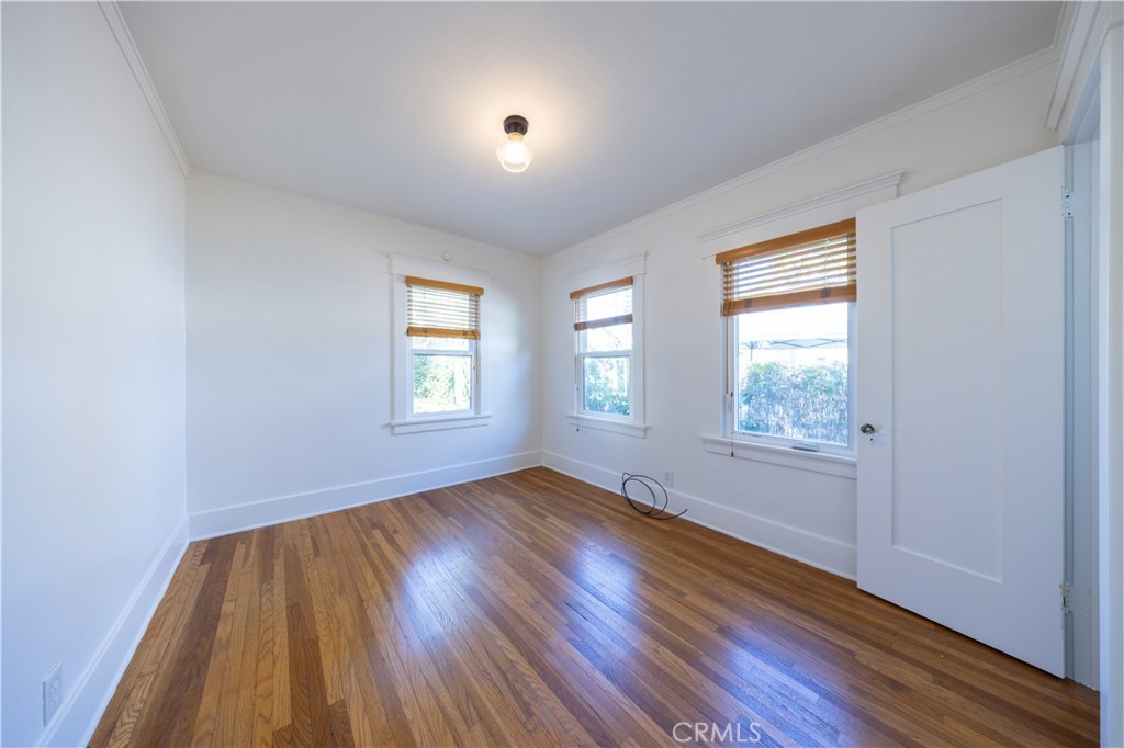 135 N San Marino Avenue Property Photo 10