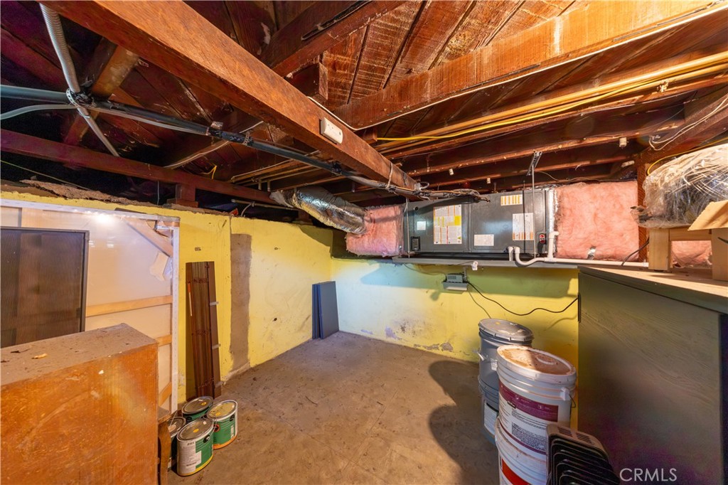 135 N San Marino Avenue Property Photo 16