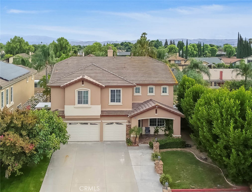 4653 Lombardy Court Property Photo 6