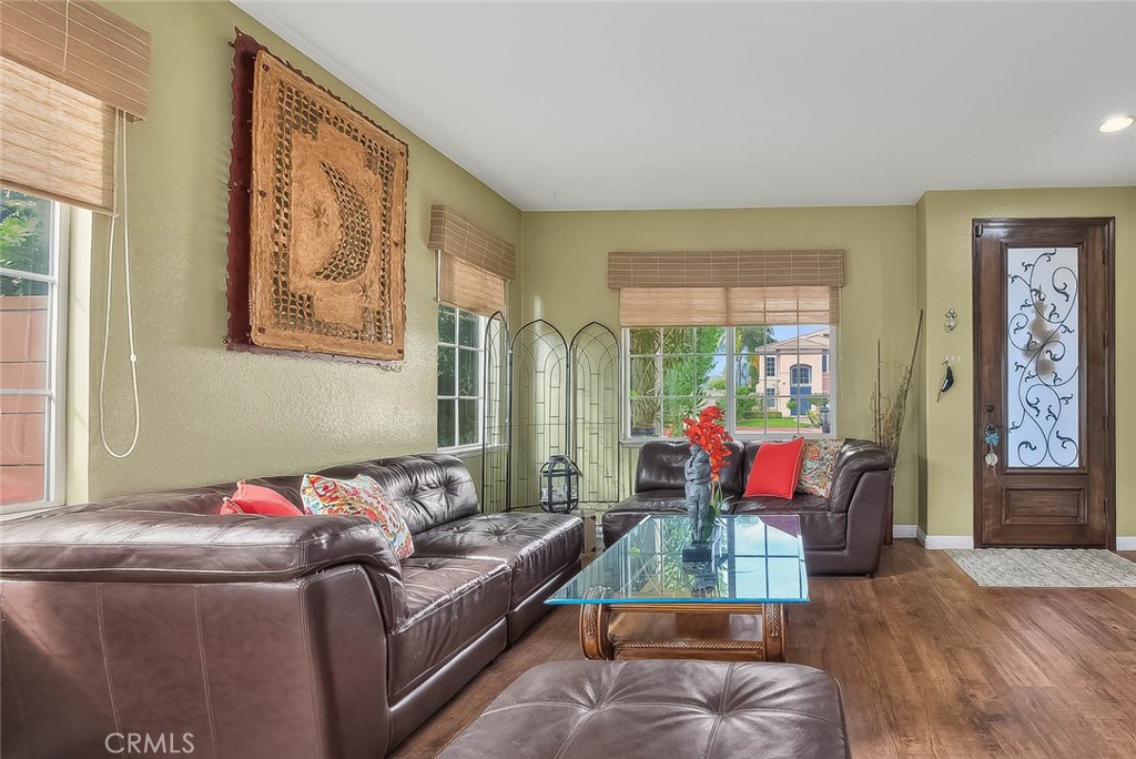 4653 Lombardy Court Property Photo 8