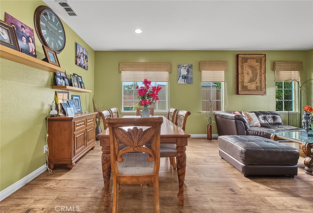 4653 Lombardy Court Property Photo 11