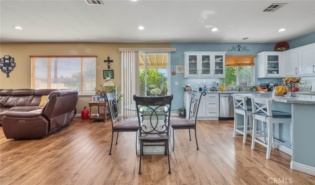 4653 Lombardy Court Property Photo 15