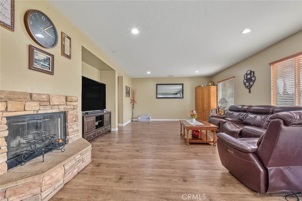 4653 Lombardy Court Property Photo 18