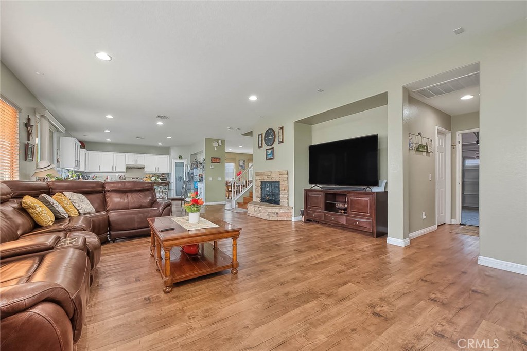 4653 Lombardy Court Property Photo 19