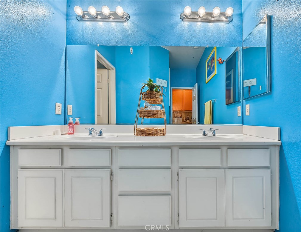 4653 Lombardy Court Property Photo 30