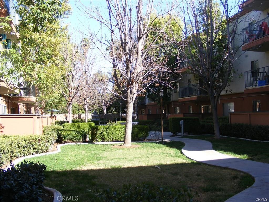 400 N Acacia B35 Property Photo 9