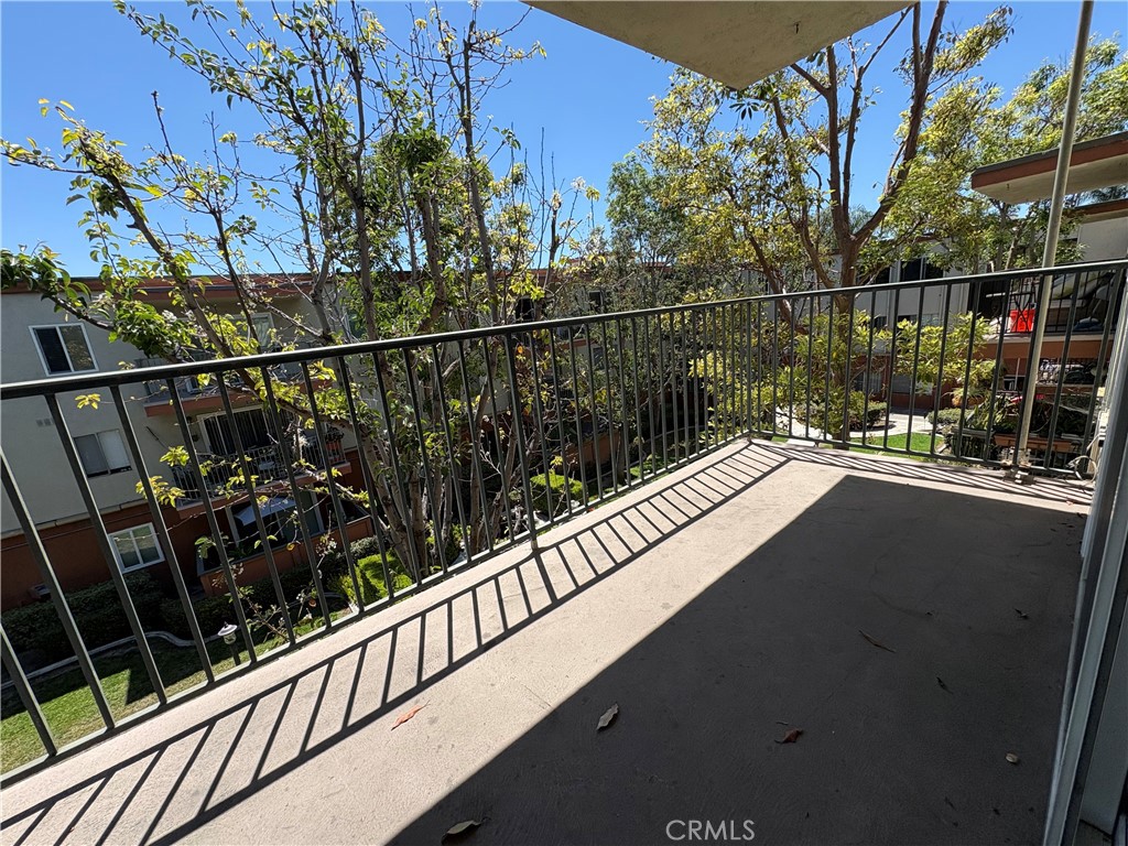 400 N Acacia B35 Property Photo 23