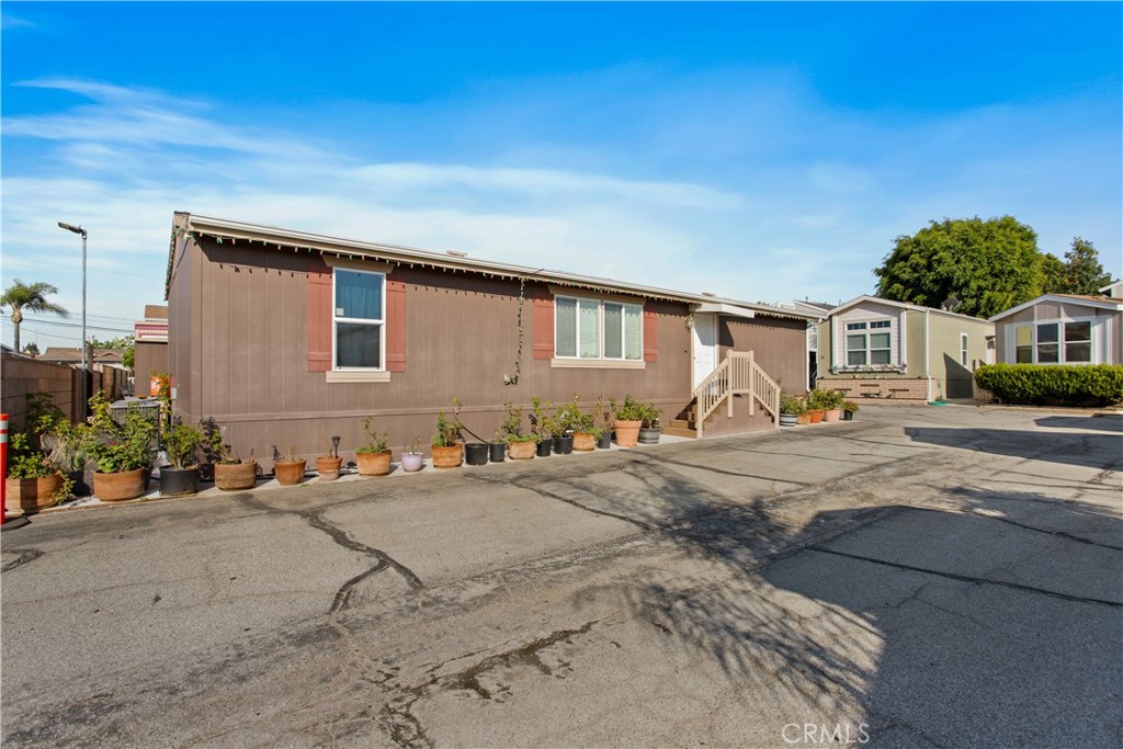13972 Francisquito Property Photo 3