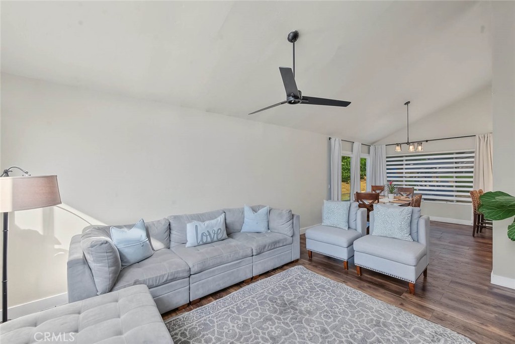 9512 Sunflower Property Photo 7