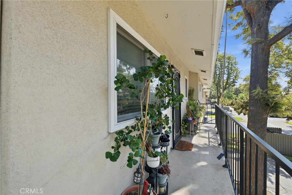 1328 Primrose 4 Property Photo 3