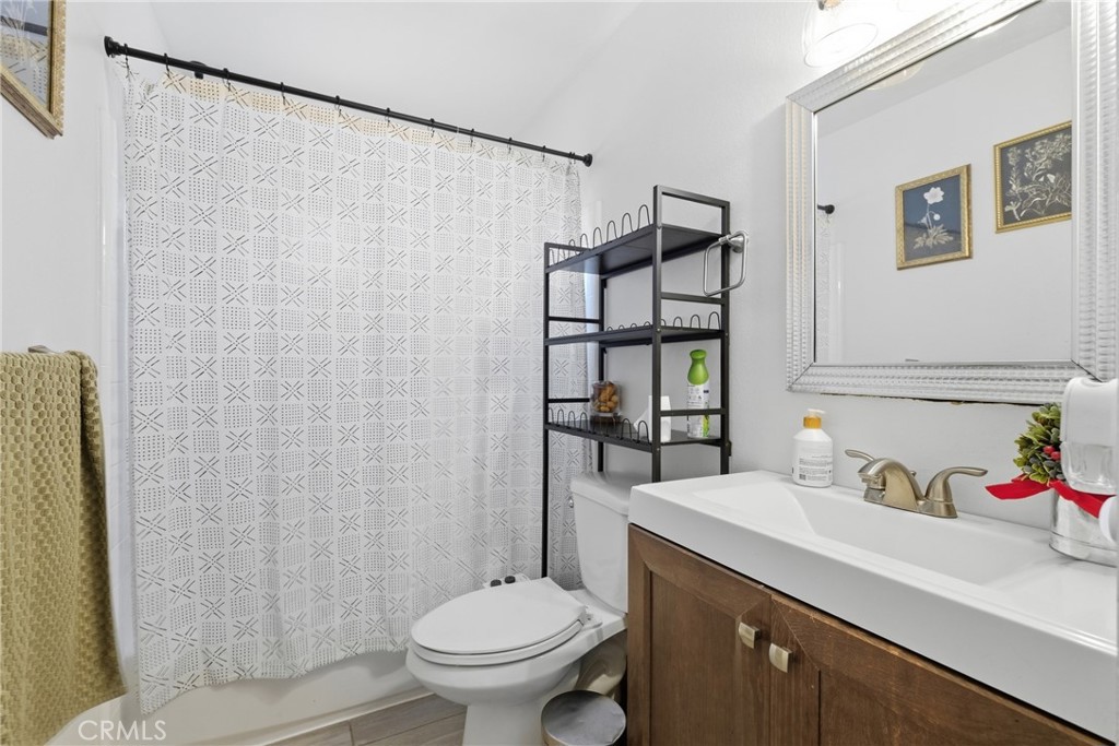 1328 Primrose 4 Property Photo 14