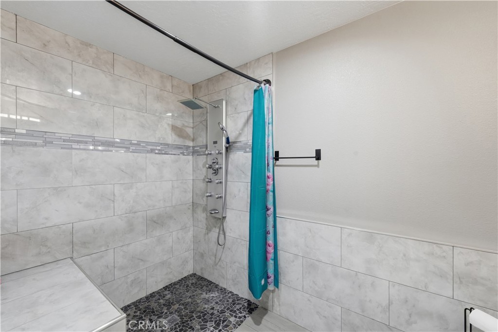 18060 Walnut Street Property Photo 21