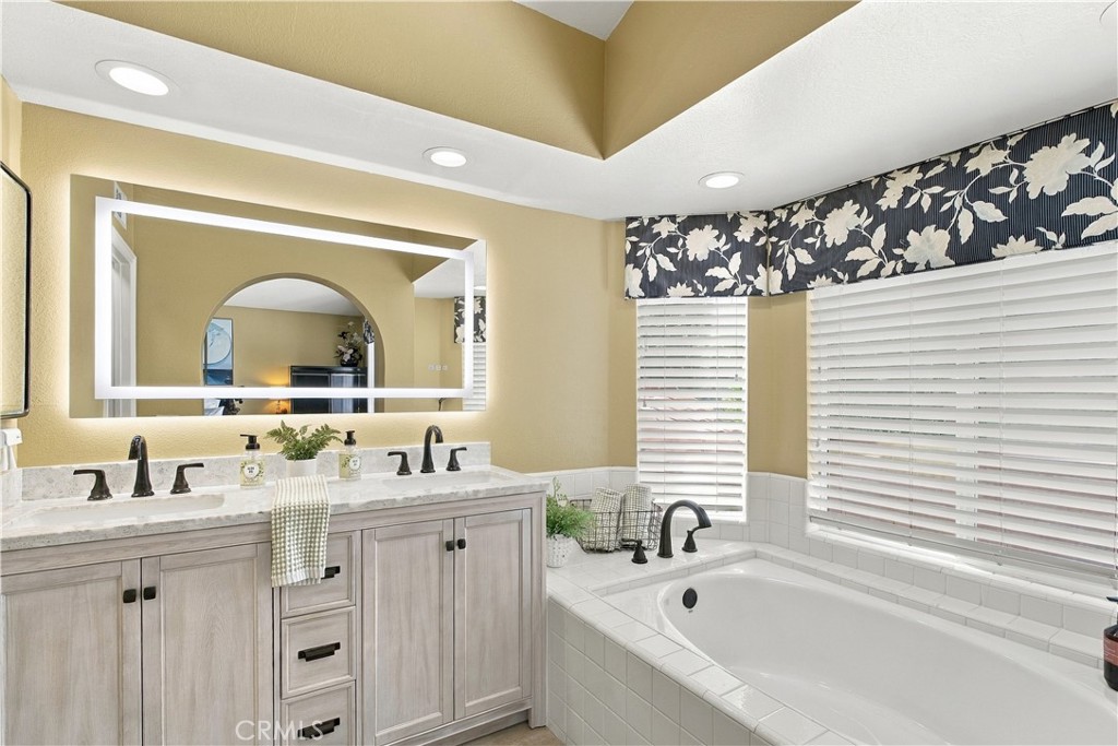 20908 E Walnut Canyon Road Property Photo 27