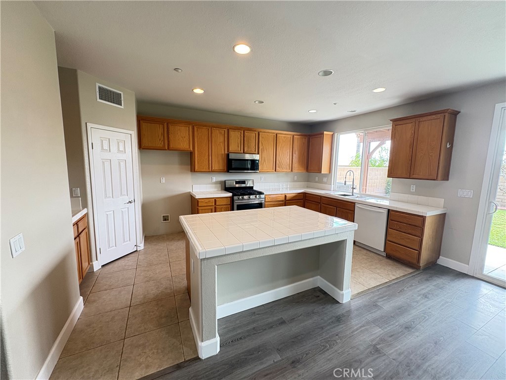 14643 Deer Drive Property Photo 6