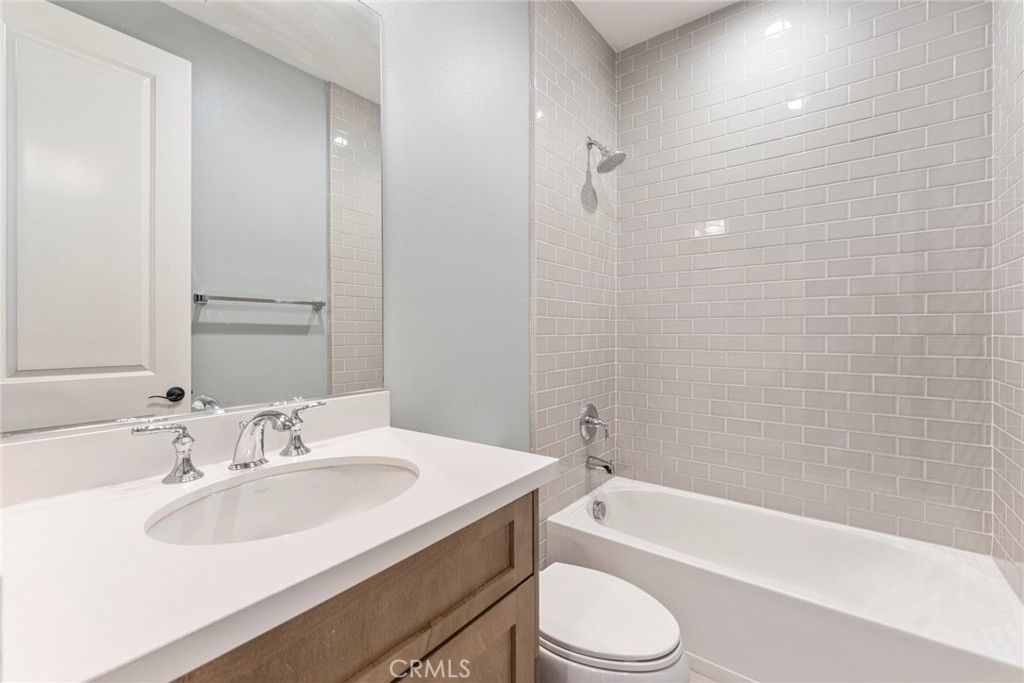 10 Tomango Property Photo 31