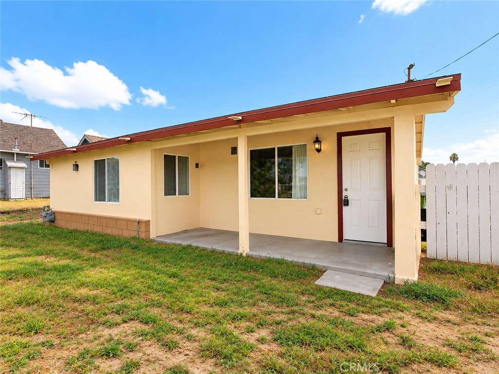 10878 Crowther Lane Property Photo 4
