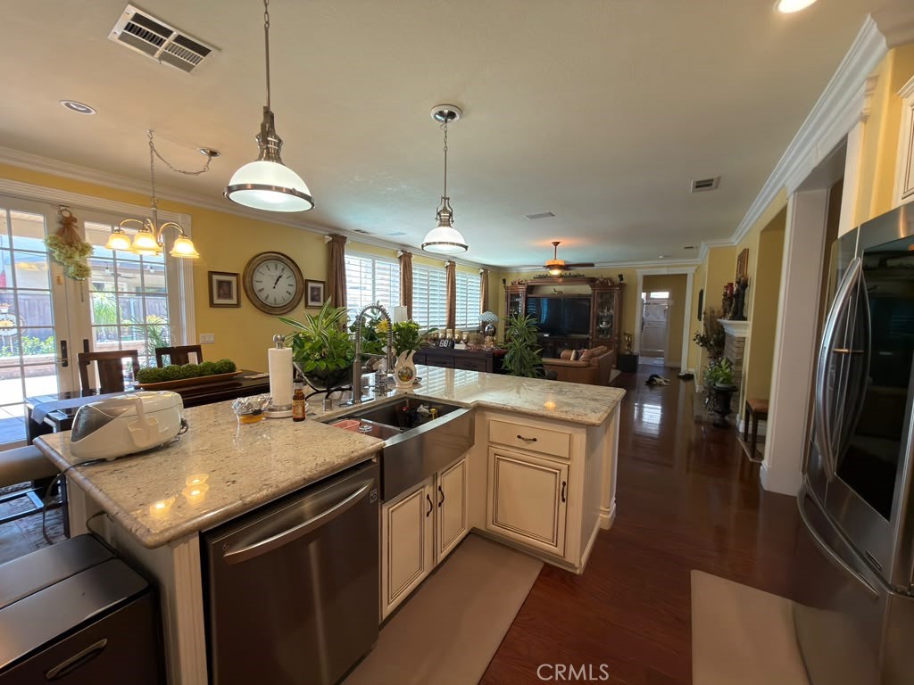 7212 Corona Valley Avenue Property Photo 9