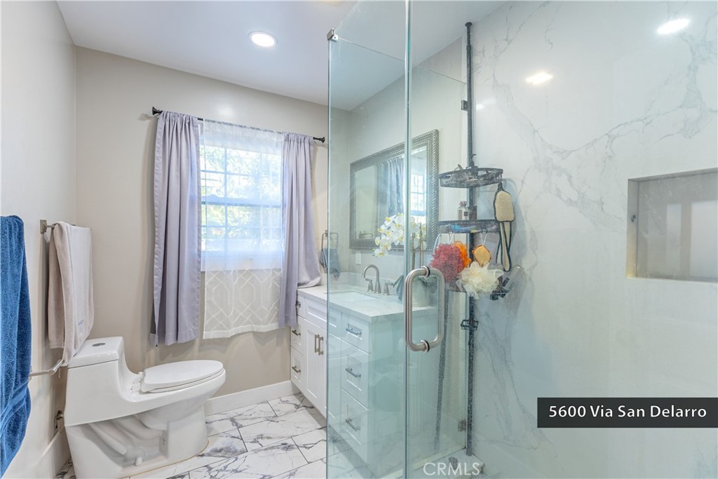 5600 Via San Delarro Property Photo 8
