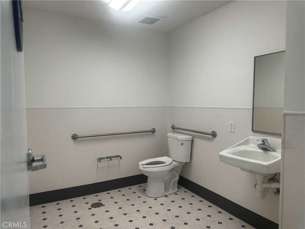14976 Foothill 600 Property Photo 10