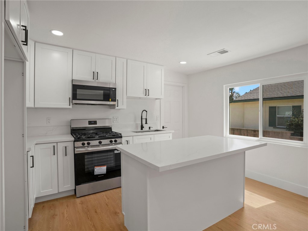 7121 Vine Property Photo 9