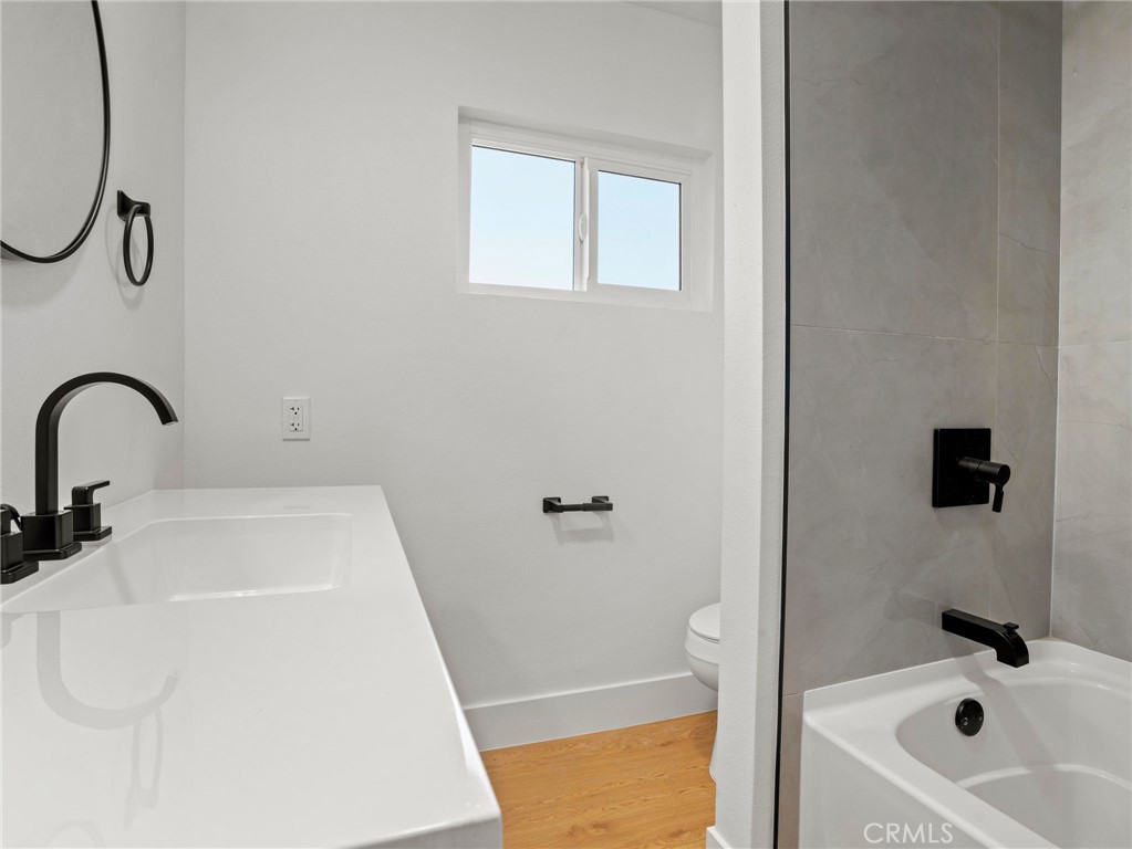 7121 Vine Property Photo 13
