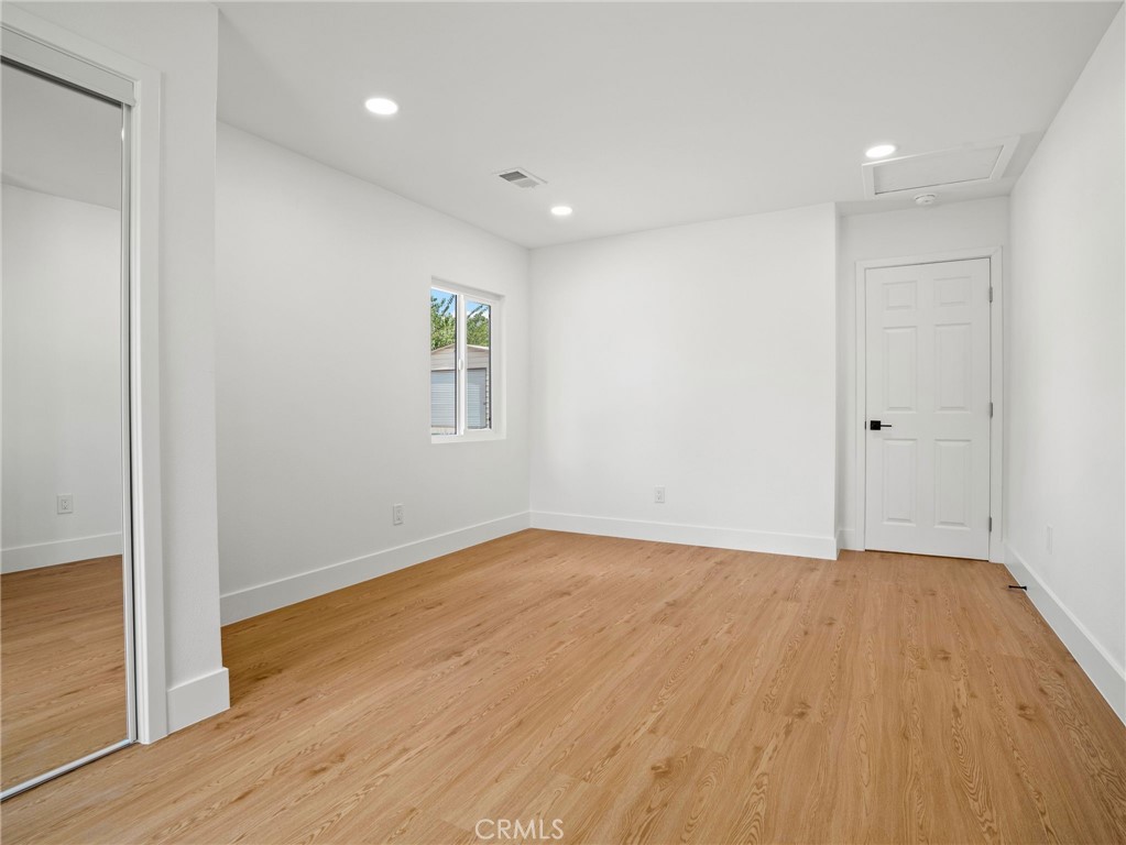 7121 Vine Property Photo 14
