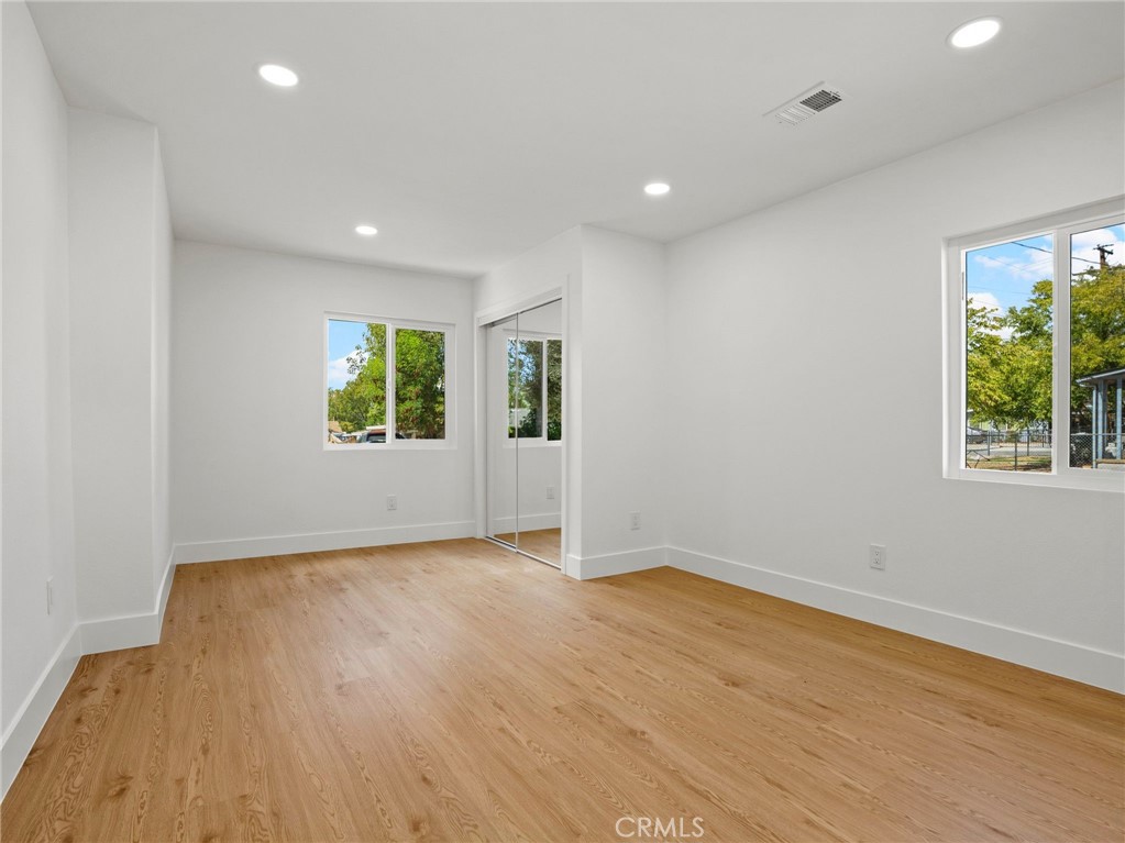 7121 Vine Property Photo 15