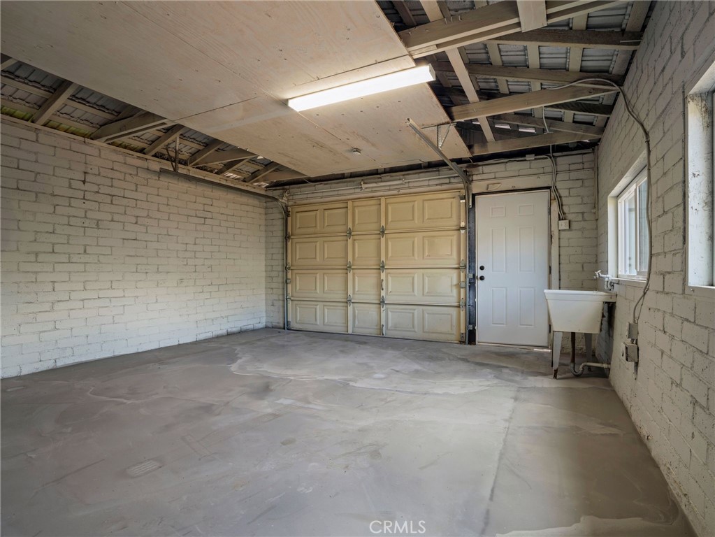 7121 Vine Property Photo 28