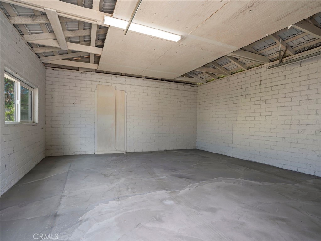 7121 Vine Property Photo 29