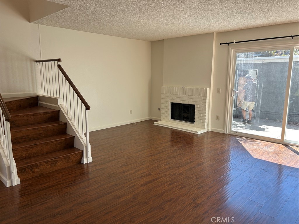 8760 1/2 Pine Crest Property Photo 4