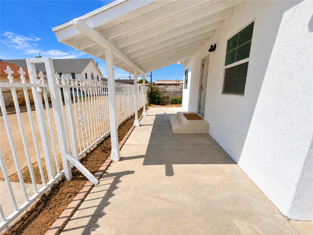 922 Center Street Property Photo 5
