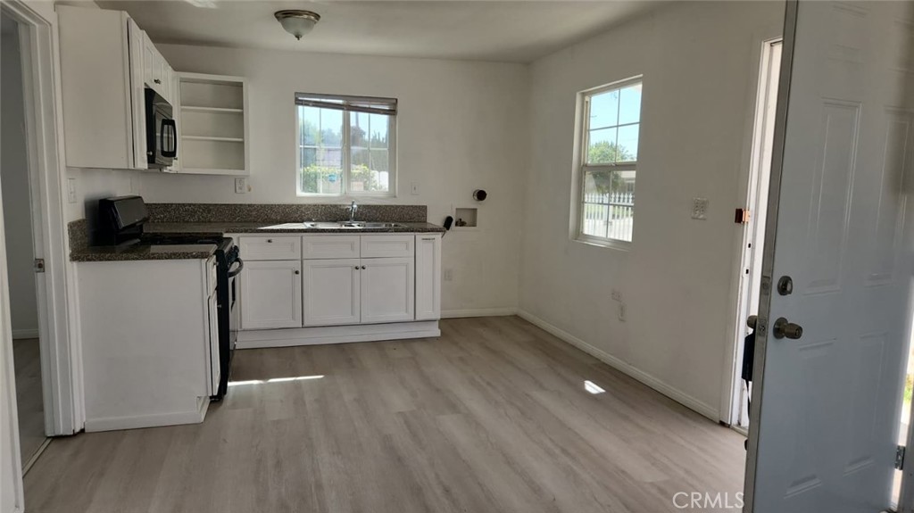 922 Center Street Property Photo 9