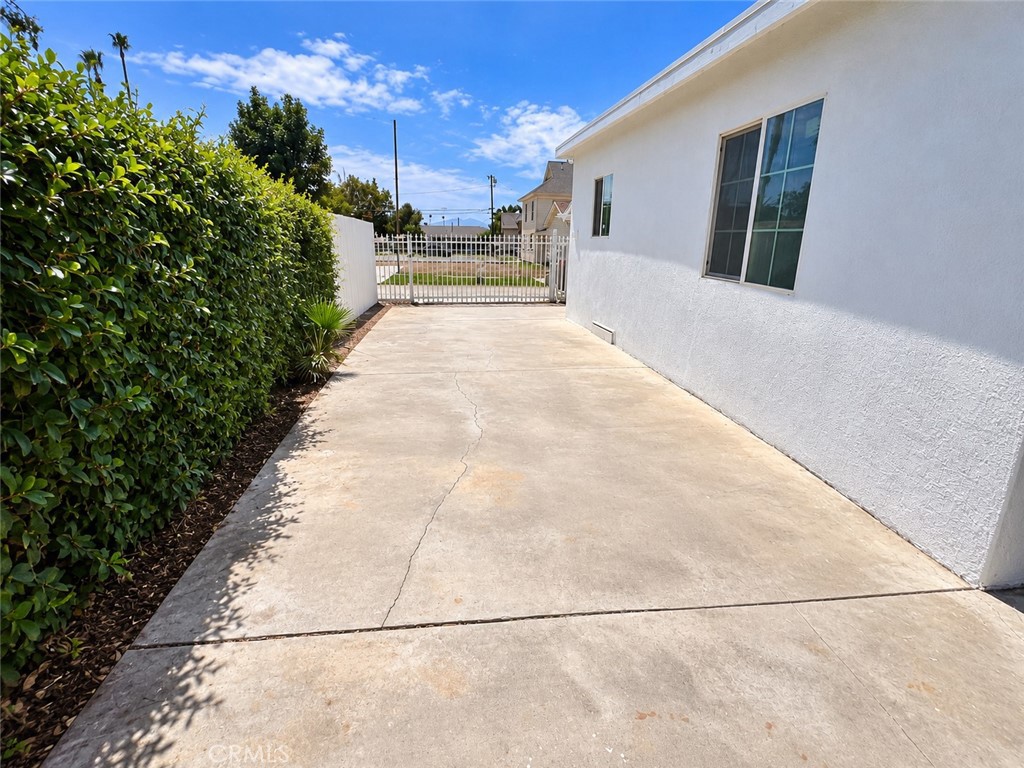 922 Center Street Property Photo 23