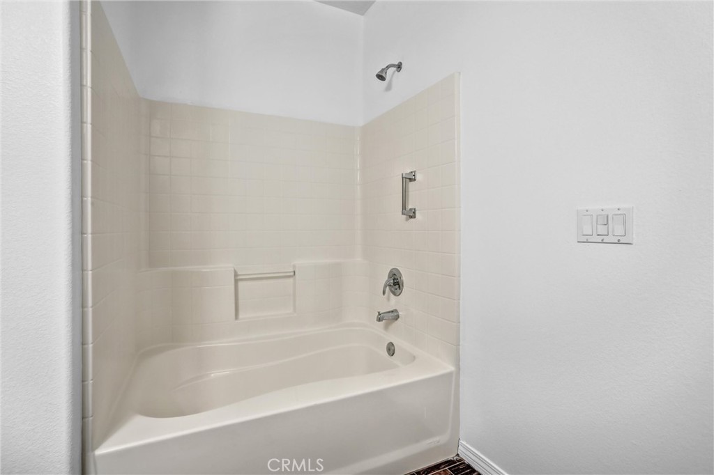 825 Francesca Drive 103 Property Photo 18