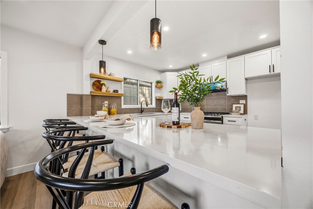 5976 Los Feliz Property Photo 10