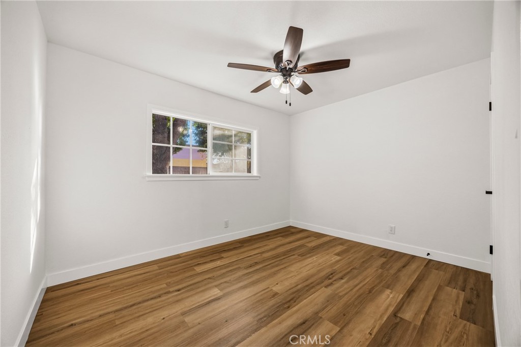 5976 Los Feliz Property Photo 20