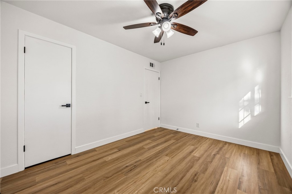 5976 Los Feliz Property Photo 22
