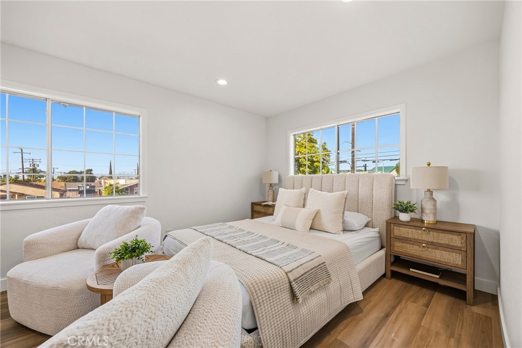 5976 Los Feliz Property Photo 37